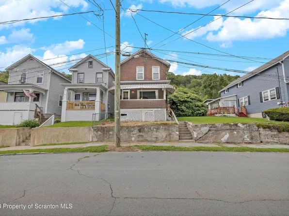 30 Arch St, Glen Lyon, PA 18617