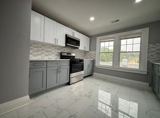 72 Rock St #C, New Haven, CT 06511