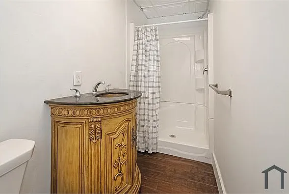 1423 Brownsville Rd #1 — Photo 7