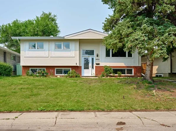 4820 S 49th Ave NW, Calgary, AB T3A 0R9