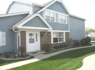 1592 Timber Trl, Wheaton, IL 60189