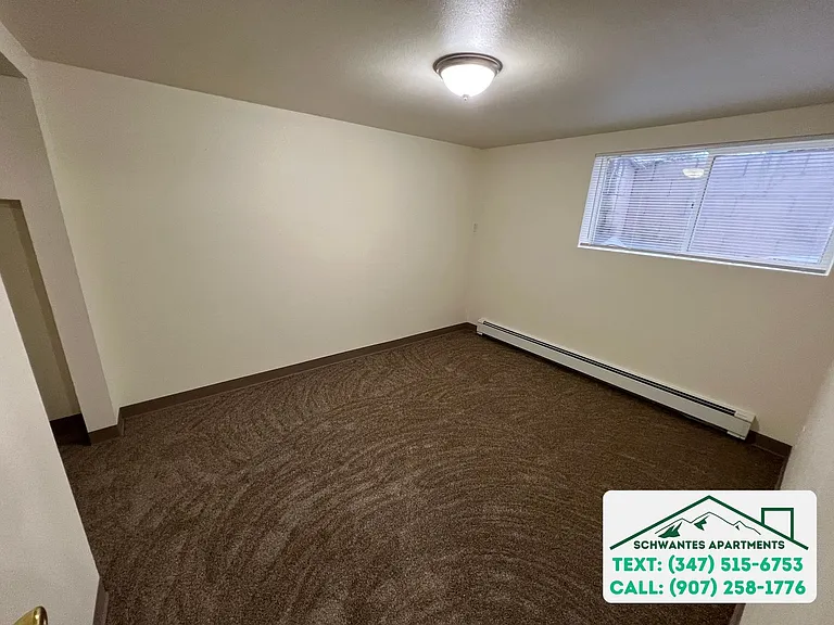 2403 Eureka St — Photo 8