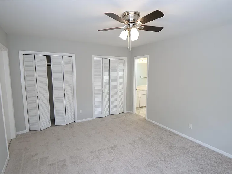 9526 Val Verde St — Photo 22