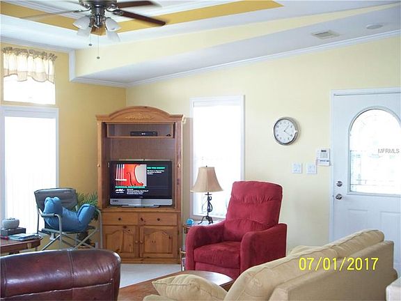 3rd image of 339 1st Ave N