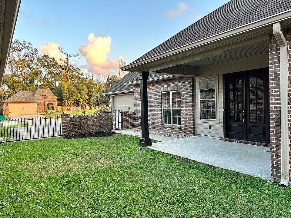 1st image of 516 Sheila Dr