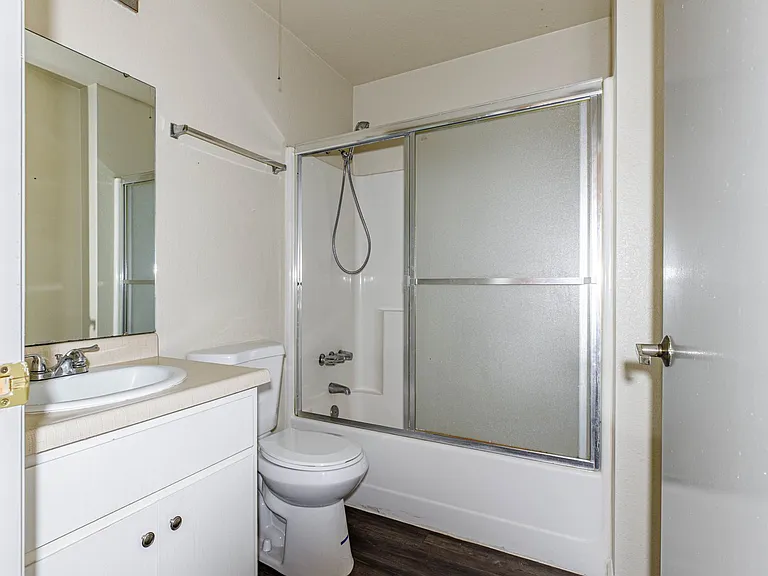 1229 W Roseburg Ave — Photo 35
