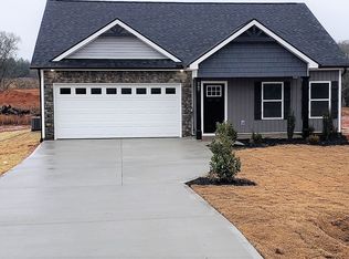 247 R C Thompson Rd, Chesnee, SC 29323