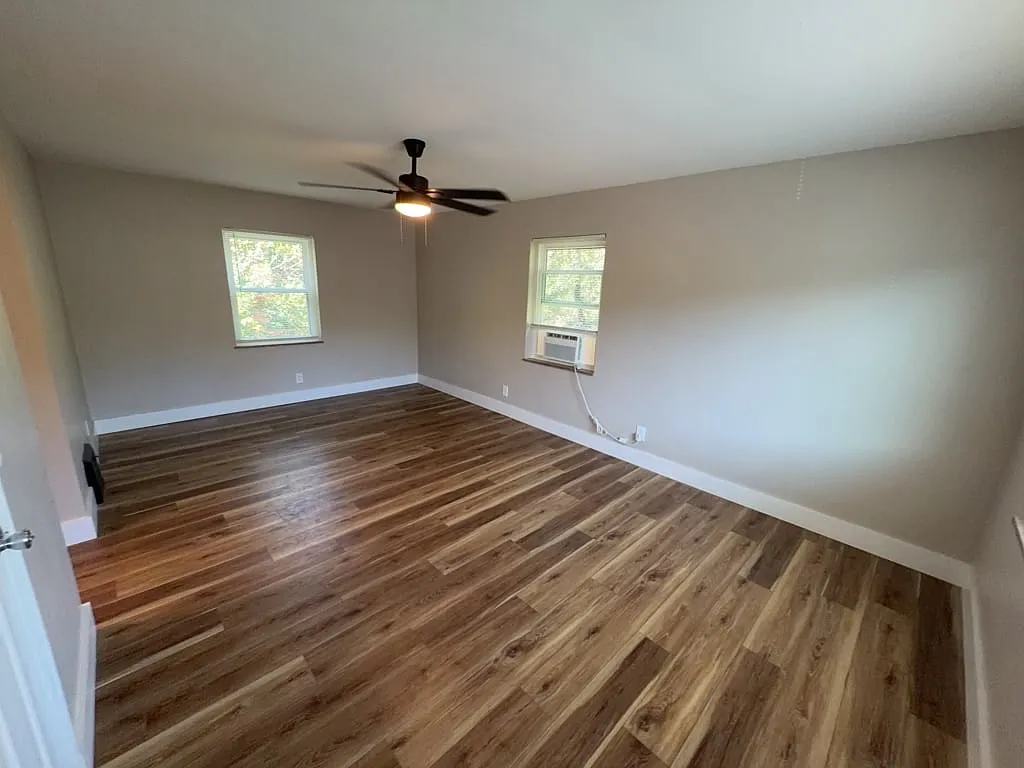113 Glenwood Ave Unit 2 — Photo 3