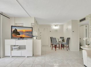 400 SE 10th St APT 210, Deerfield Beach, FL 33441