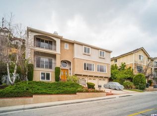 3415 Country Club Dr, Glendale, CA 91208