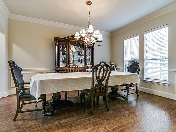 4th image of 2411 Green Meadow Dr