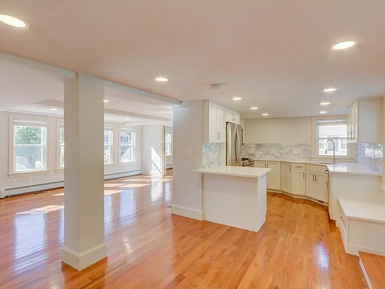 45 Frairy St #A — Photo 2
