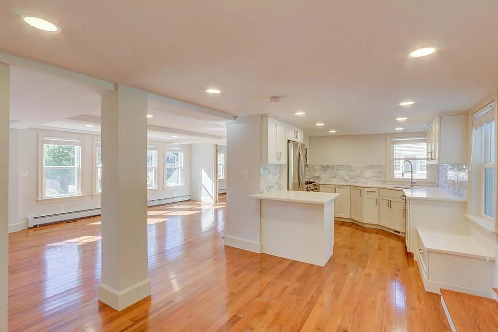Building Photo - 45 Frairy St #A