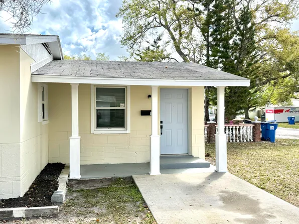 487 89th Ave N #1, Saint Petersburg, FL 33702