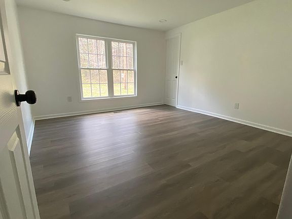 1ST BEDROOM