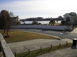 82 Shoreline Dr #B, Jacksonville, NC 28540