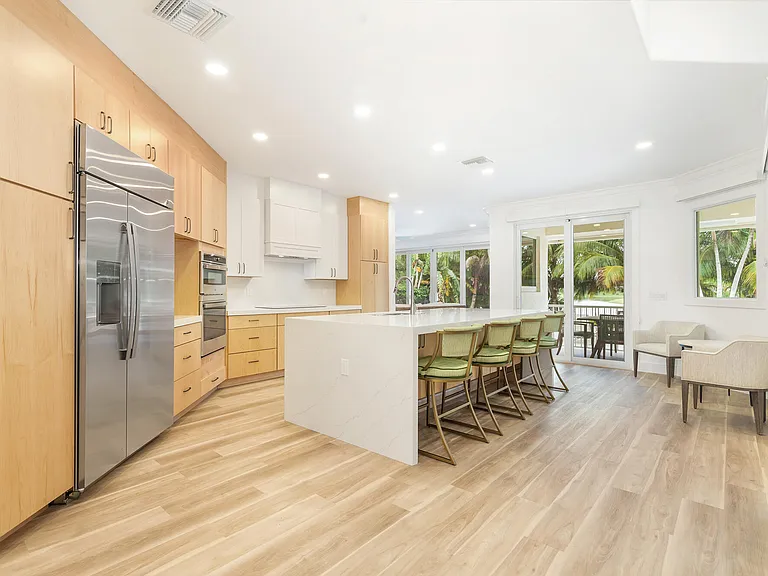 3317 Embassy Dr — Photo 7