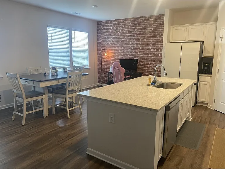 35 Russet Way — Photo 16