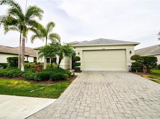 15668 Lemon Fish Dr, Lakewood Ranch, FL 34202