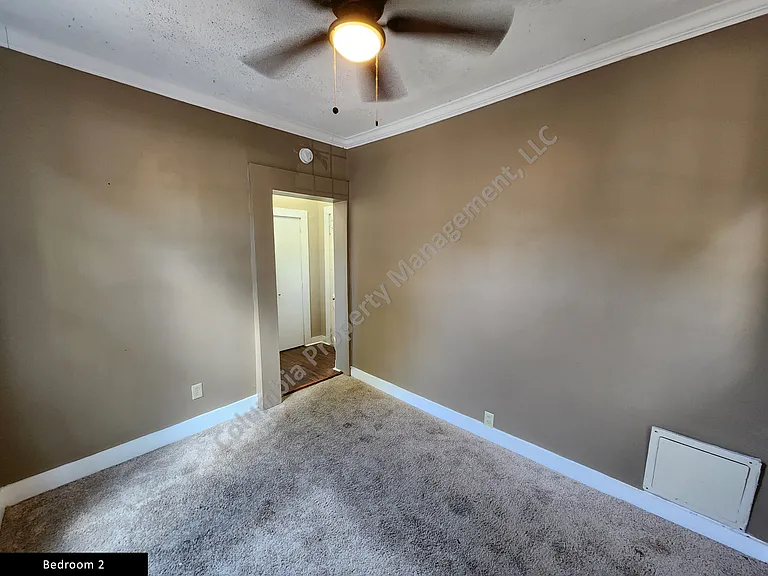 1907 Henderson St — Photo 7