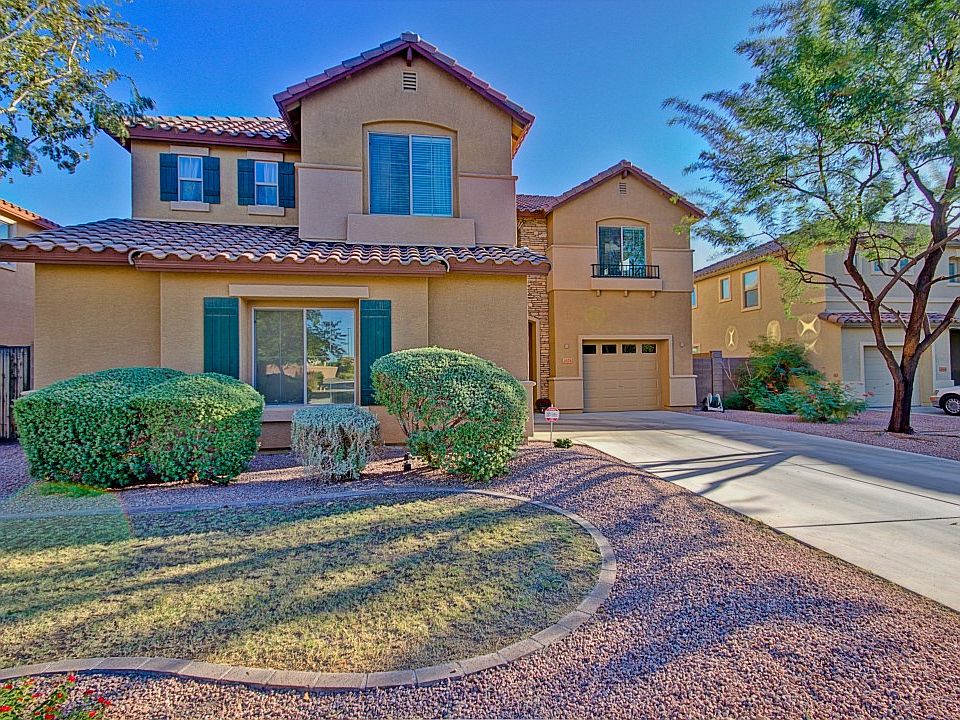 1st image of 3079 E Vallejo Dr