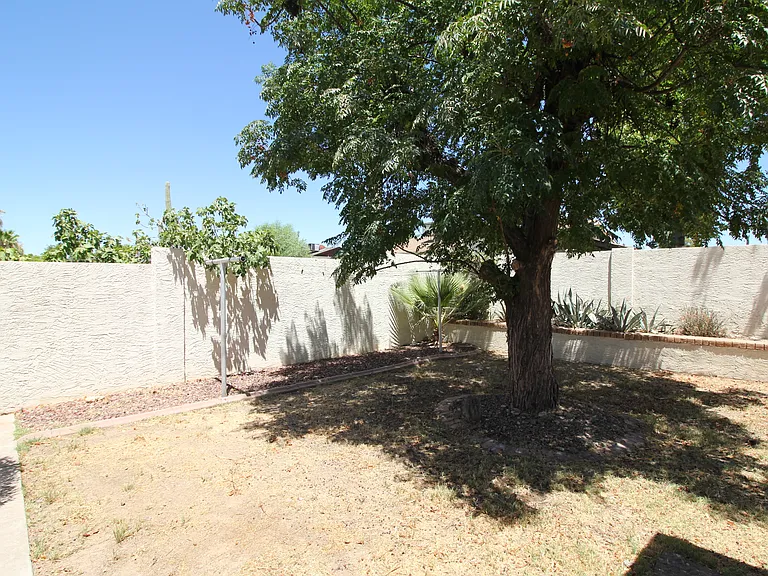 3152 W Marconi Ave — Photo 18