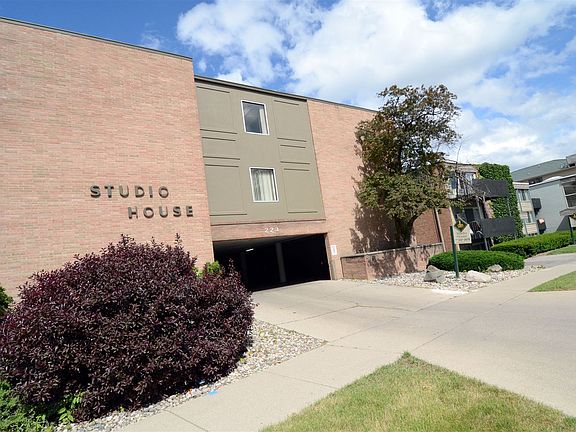 Studio House Apartments in East Lansing