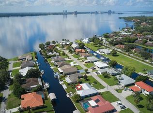 7211 Reymoor Dr, North Fort Myers, FL 33917