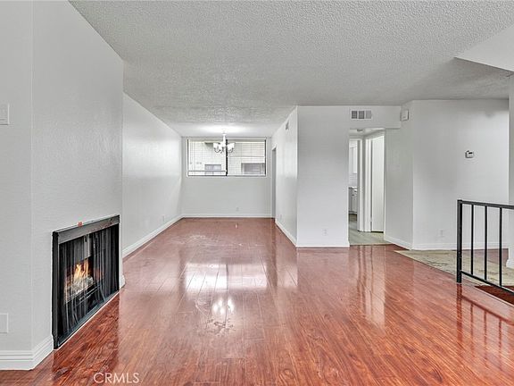 5th image of 1814 Seattle St