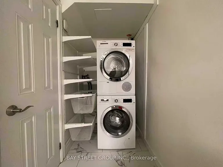 217 Mutual St #3 — Photo 9