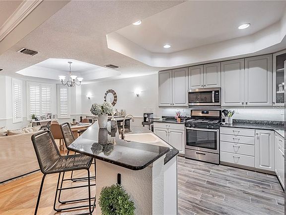 3rd image of 2831 Bayshore Trails Dr