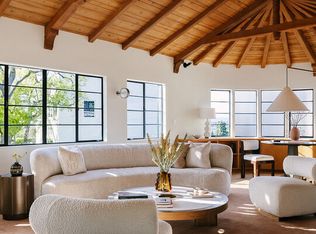 3820 Buena Park Dr, Studio City, CA 91604