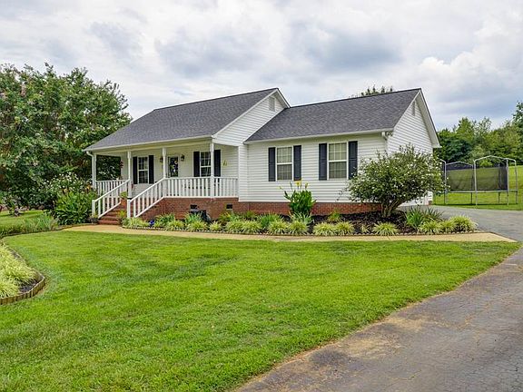 4th image of 334 Templeton Dr