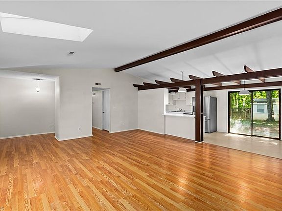 5th image of 5905 Stanleyville Dr