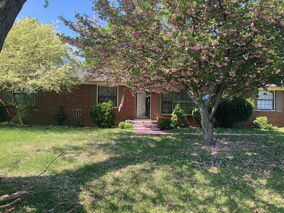 1st image of 206 Eastland Dr