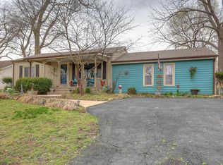 1043 Prospect Ave, Carthage, MO 64836