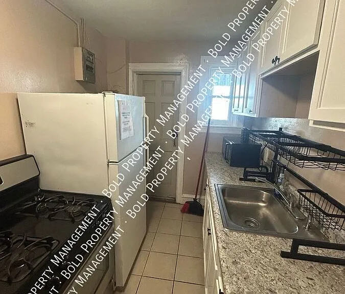 614-616 Schuylkill Ave #11 — Photo 5