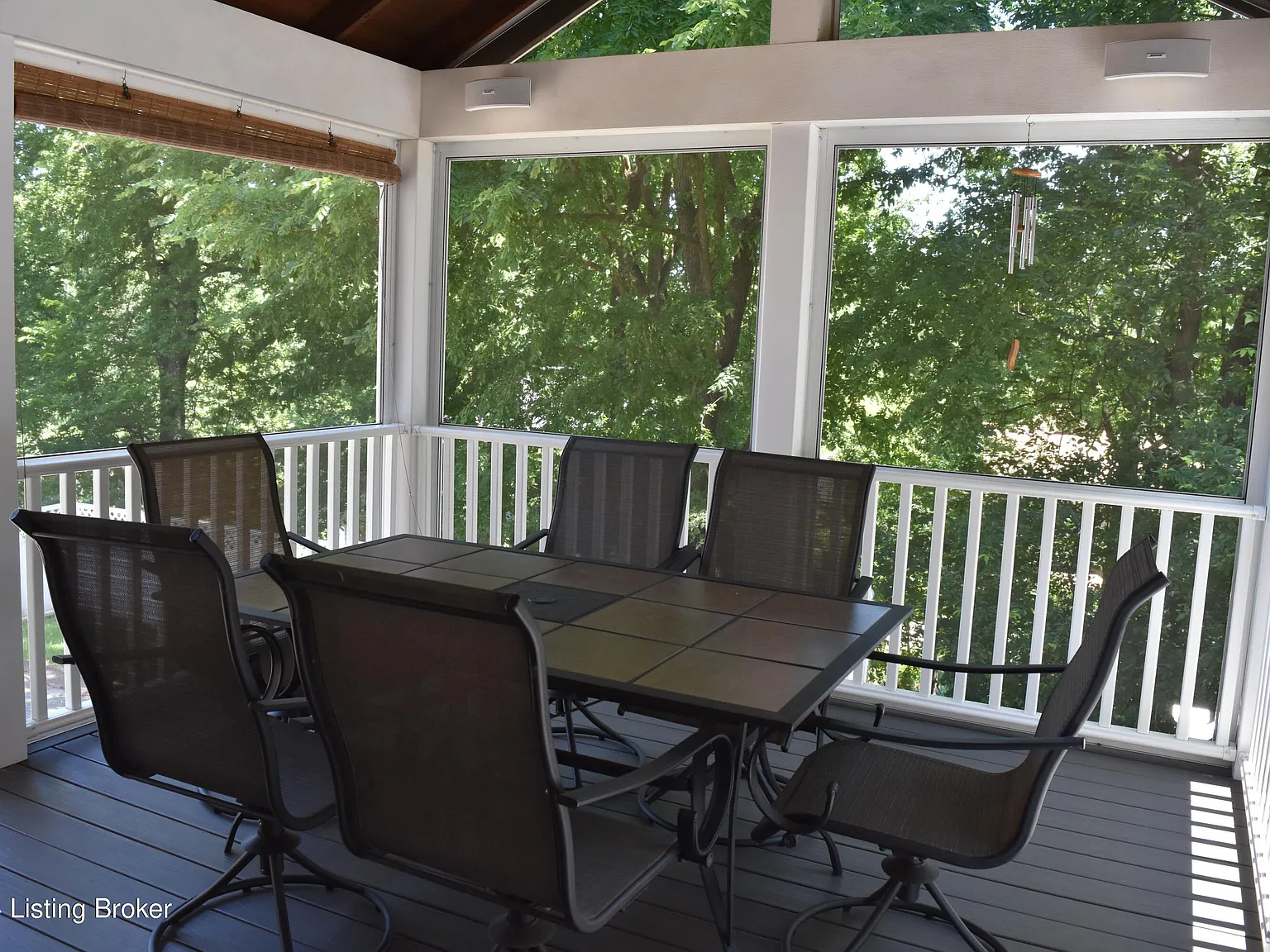 4 bed, 2.5 bath, 2600 sqft, $2,850 — Photo 2