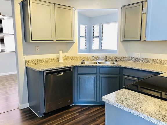 F51776D3-B784-490C-95C2-F4F546689E2A