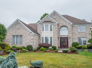 6 Todd Ct, Fairfield, NJ 07004