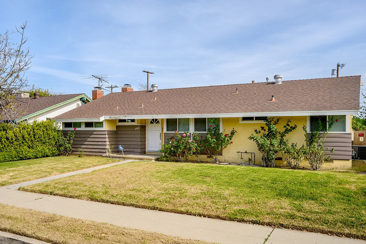 Building Photo - 7948 De Soto Ave