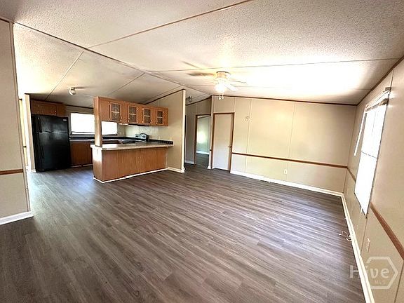 3rd image of 3216 Pike Road