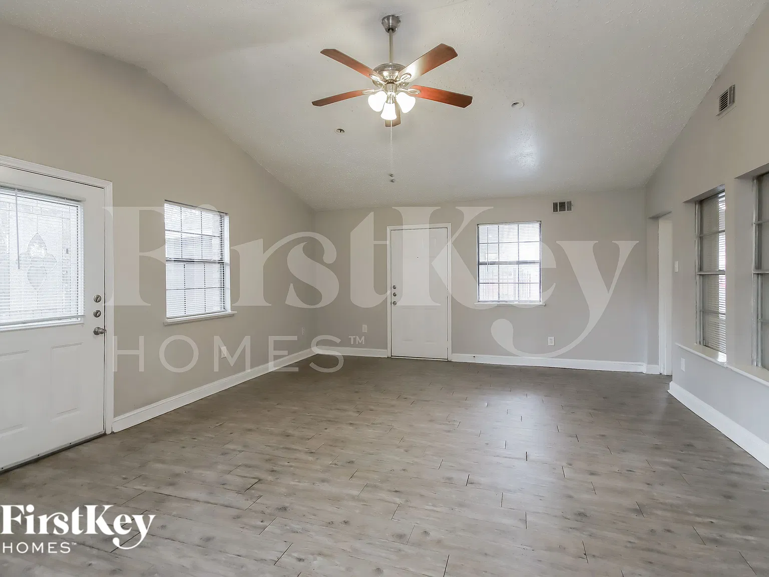 3 bed, 2.0 bath, 1760 sqft, $1,650 — Photo 3