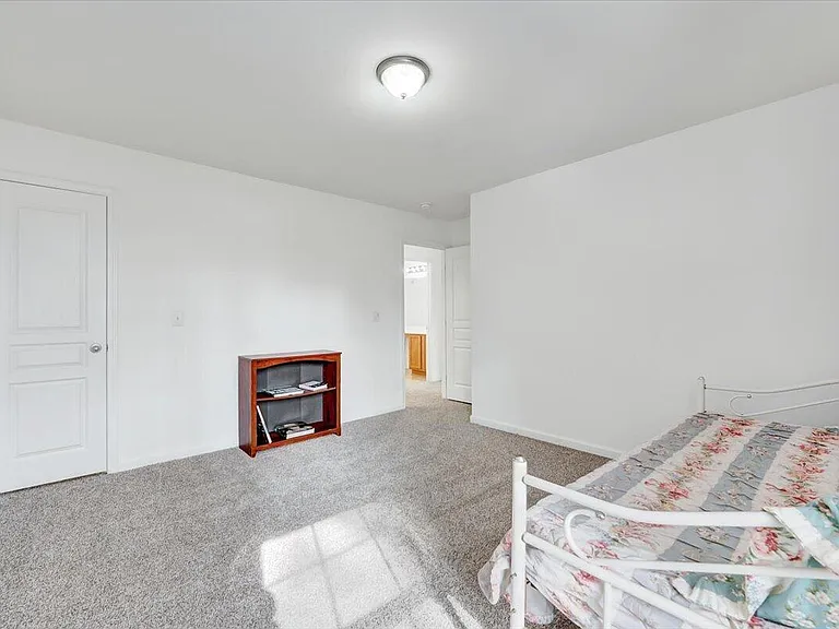 1005 Martin Bench Ct — Photo 38