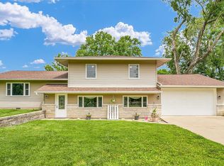 11 Penz Dr, Oakwood, IL 61858