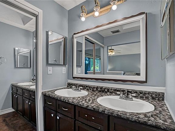 5th image of 1732 Pam Cir