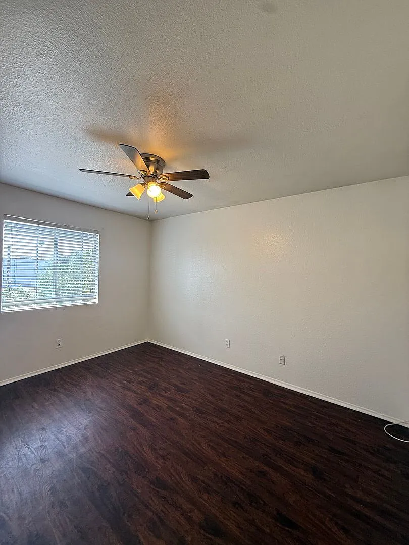 Very Nice 2 bedroom / 1bath Condo in Imperial Beach — Photo 4