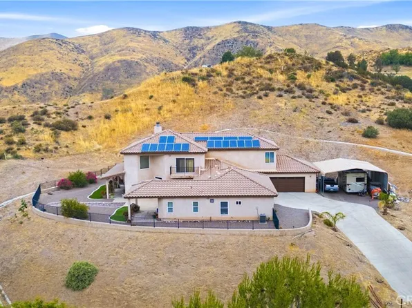 13675 Davenport Rd, Agua Dulce, CA 91390