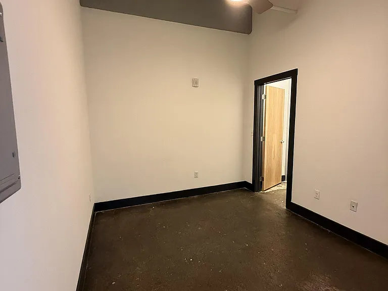 Fording Flats - All Utilities Included — Photo 32