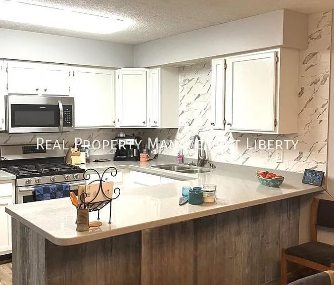 1301 Polk St S — Photo 2